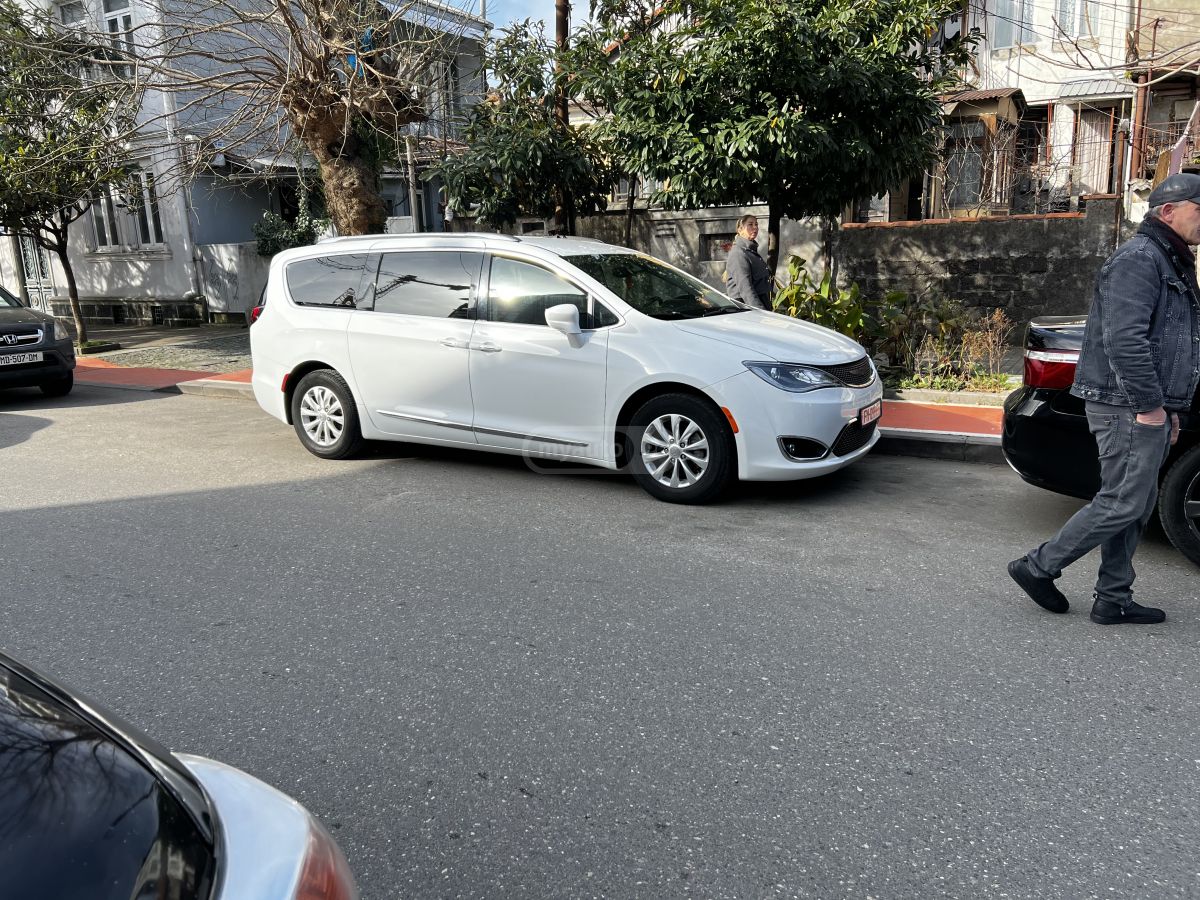 Chrysler Pacifica
