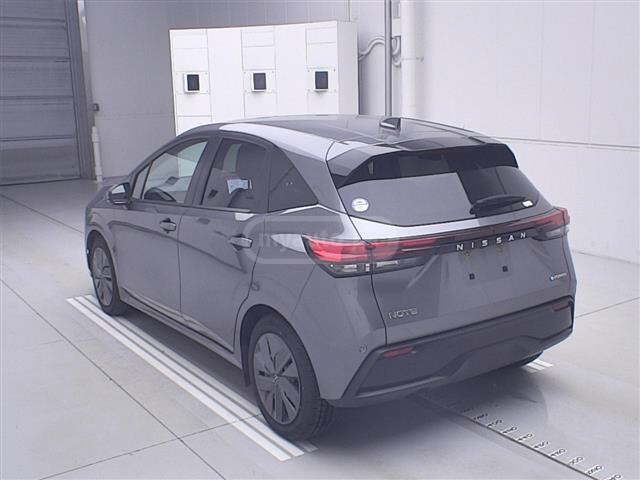 Subaru Forester 2023 — photo 2