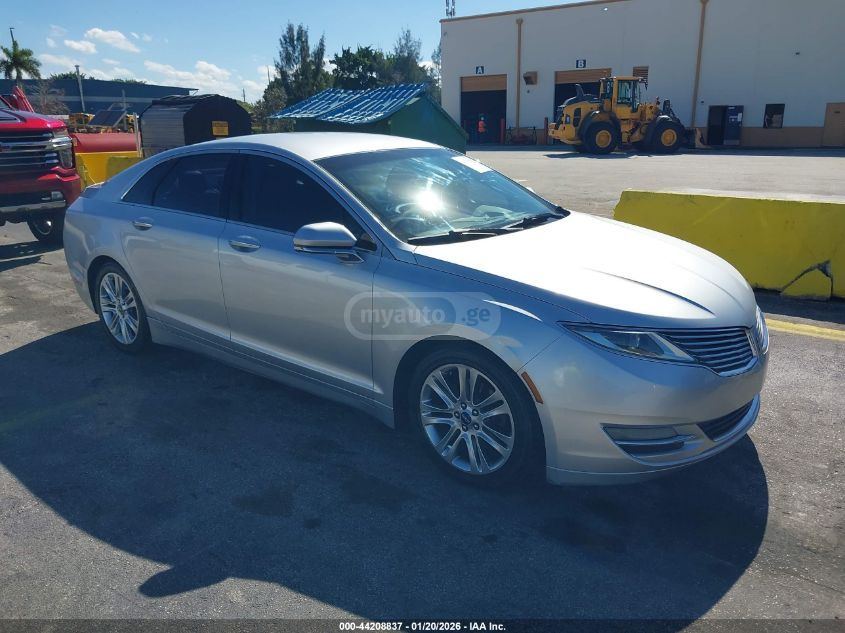 Lincoln MKZ 2014 — photo 2