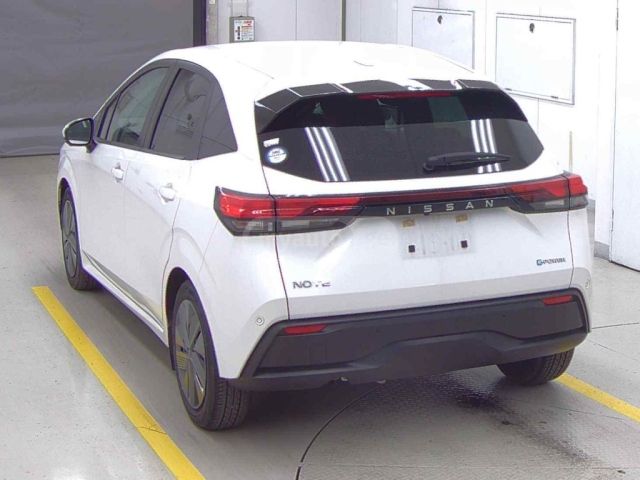 Subaru Forester 2023 — photo 2