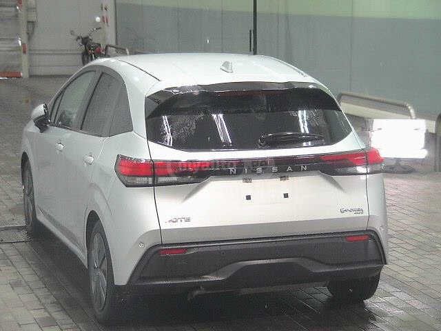 Subaru Forester 2023 — photo 2