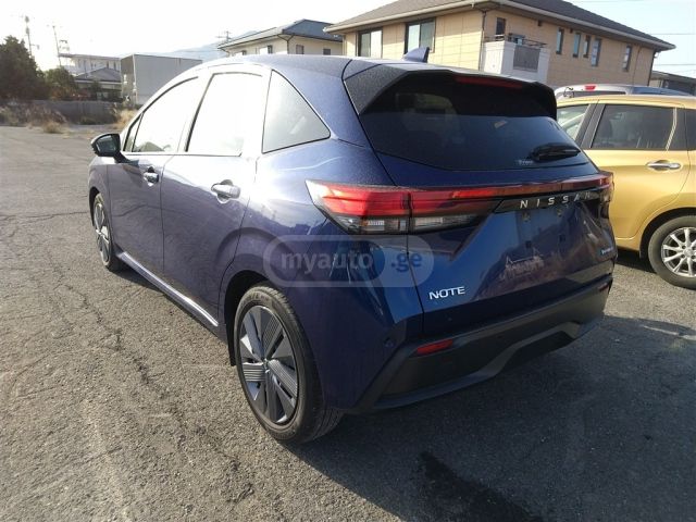 Subaru Forester 2023 — photo 2