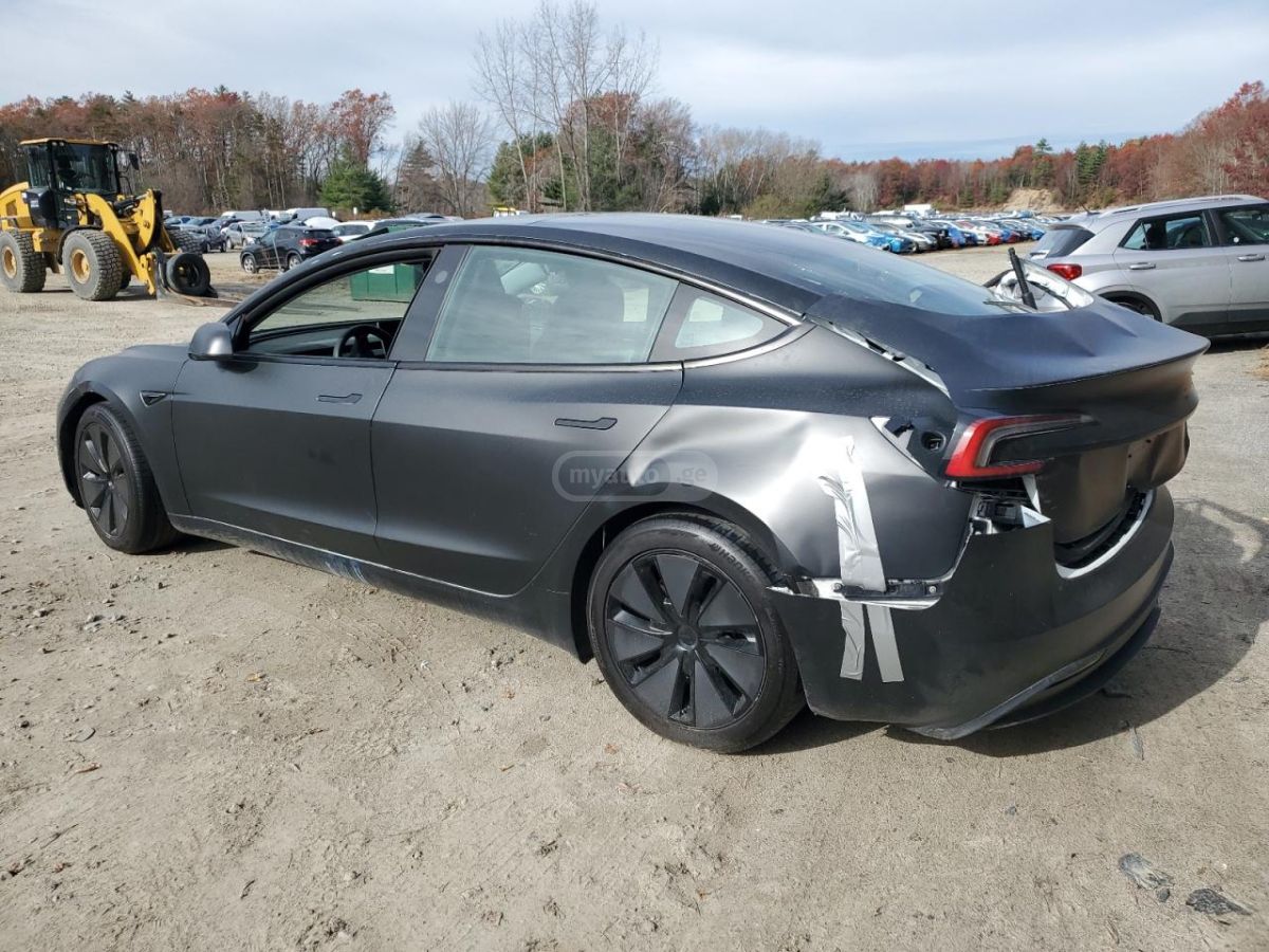 Tesla Model S 2024 — photo 2
