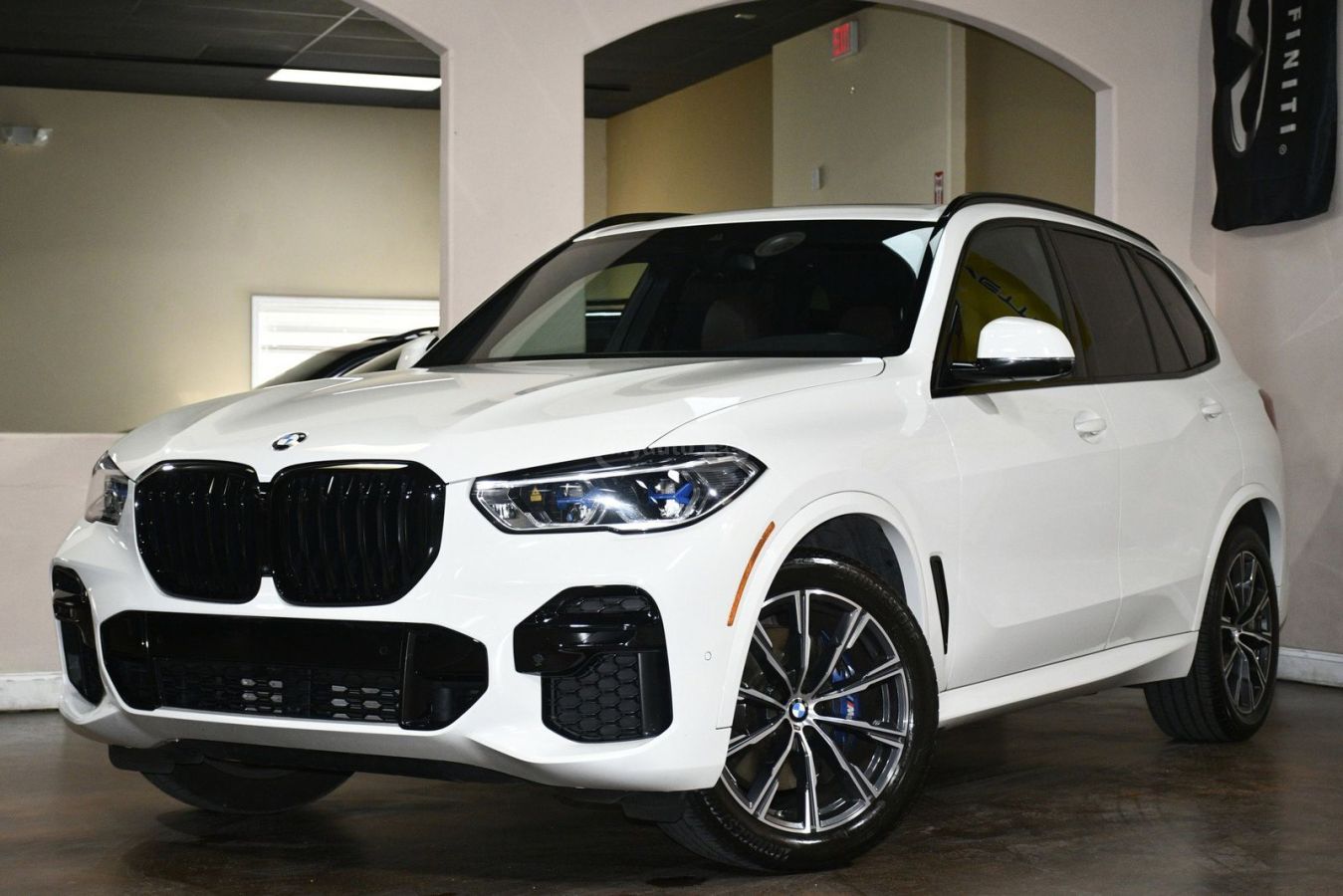 BMW X5 2023 — photo 2