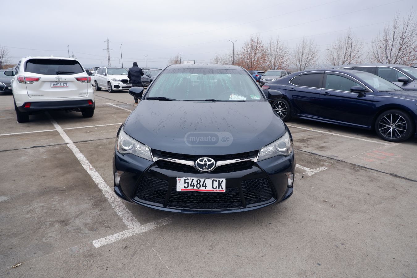 Toyota Camry 2016 — photo 2