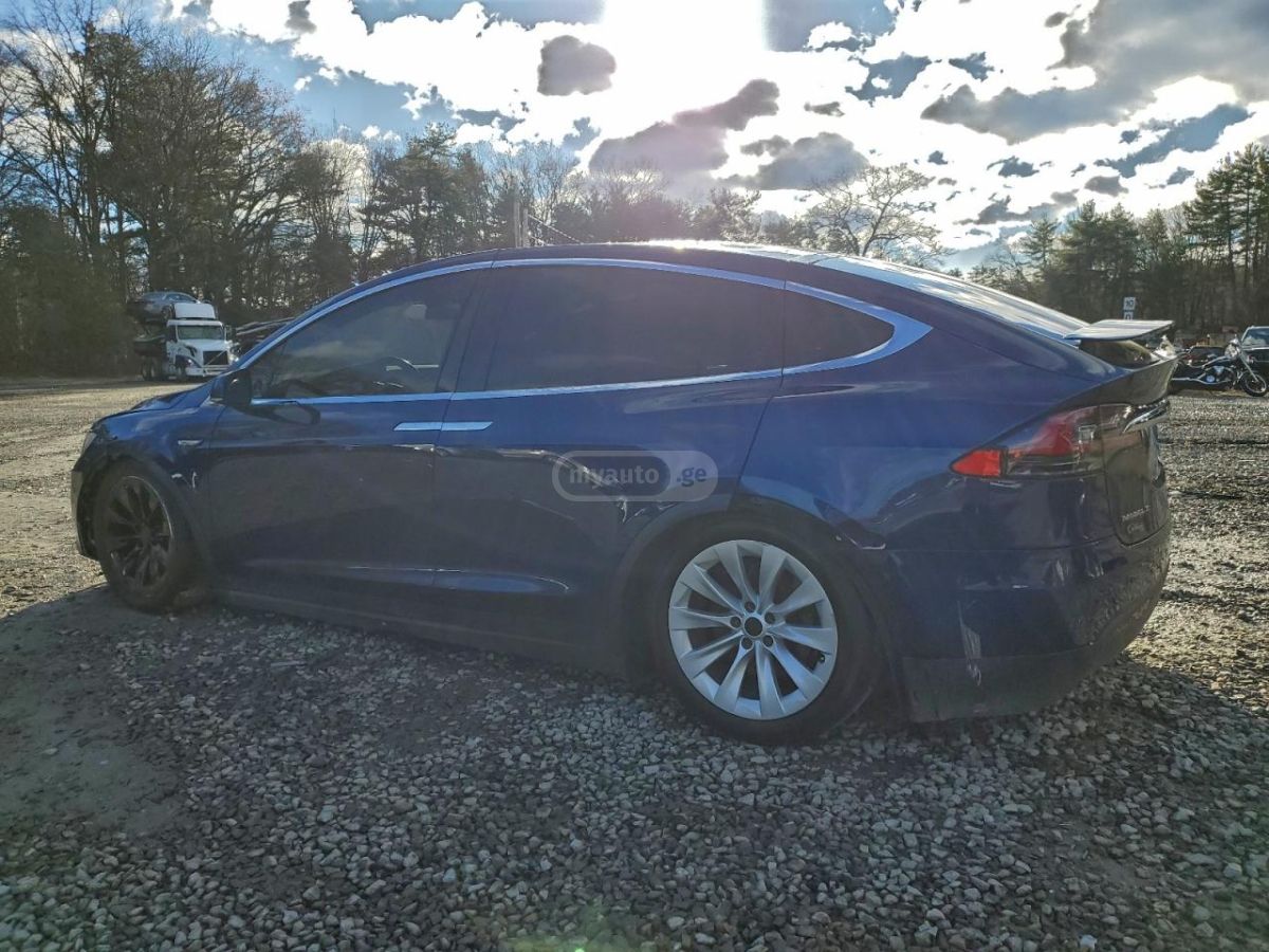 Tesla Model X 2016 — photo 2