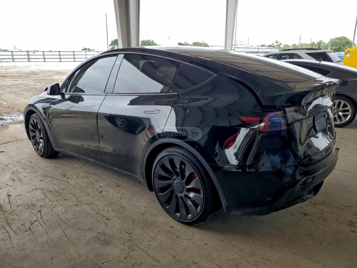 Tesla Model S 2022 — photo 2