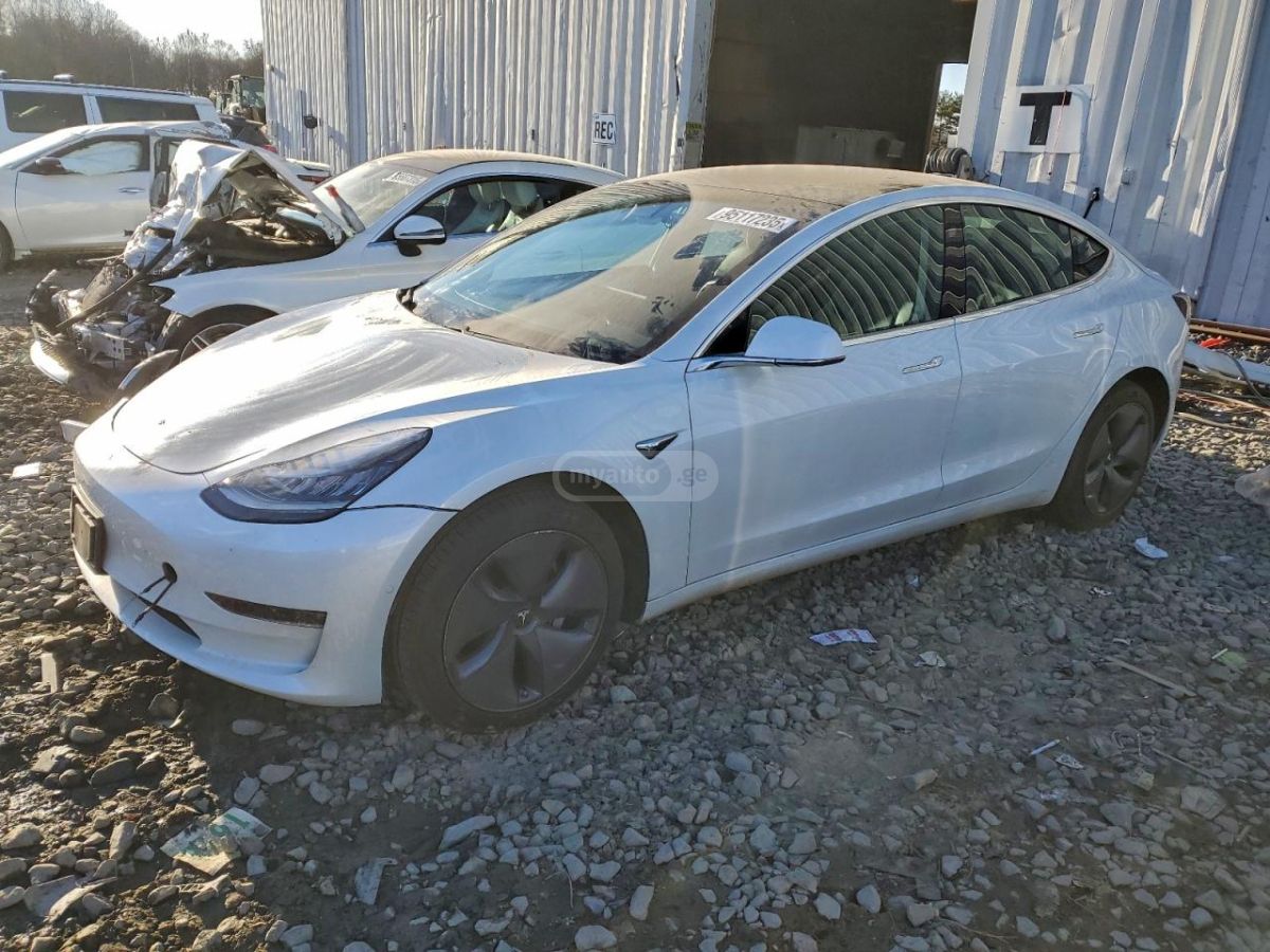 Tesla Model S 2019 — photo 2