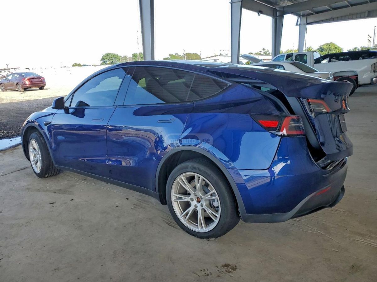 Tesla Model S 2023 — photo 2