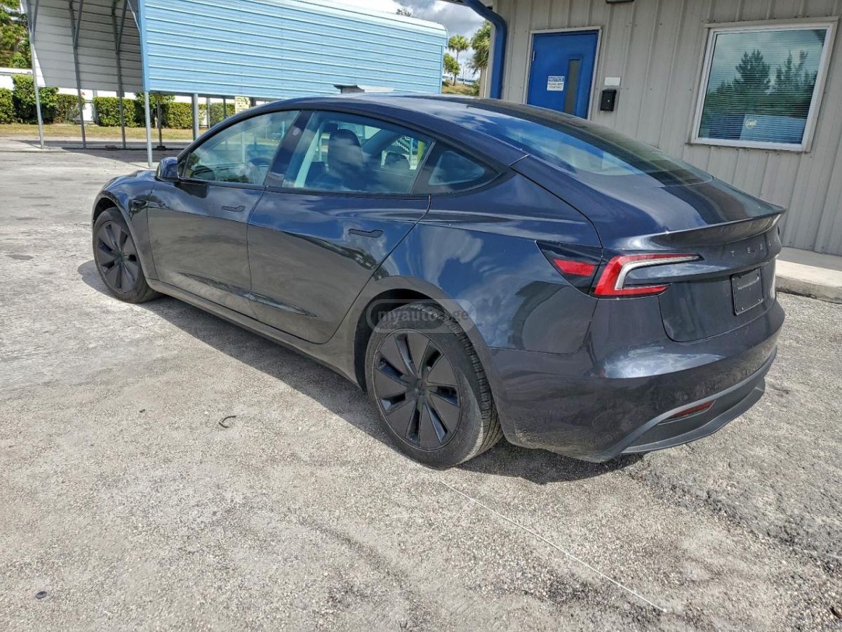 Tesla Model S 2024 — photo 2
