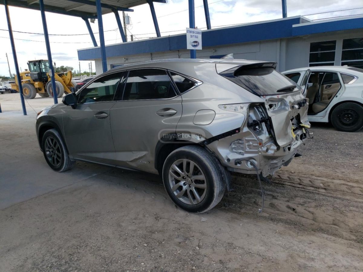 Lexus NX 200 2016 — photo 2
