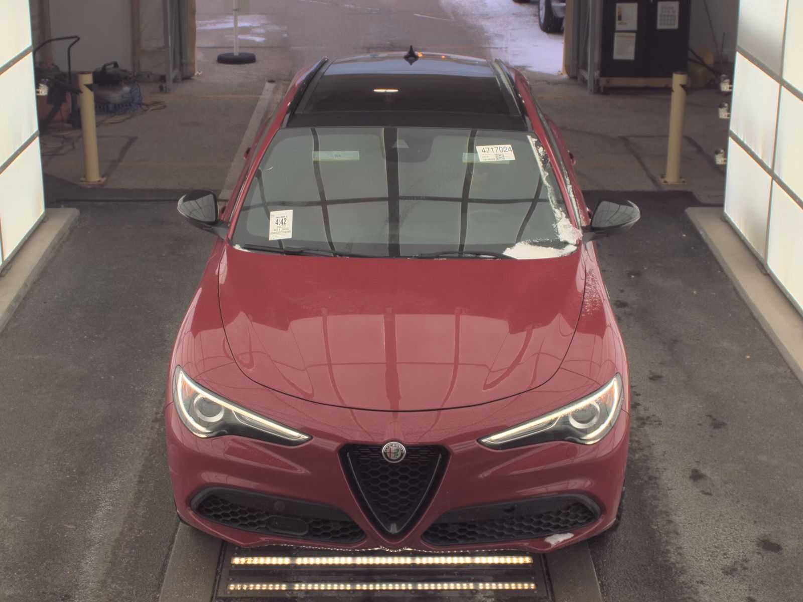 Alfa Romeo Stelvio 2022 — photo 2
