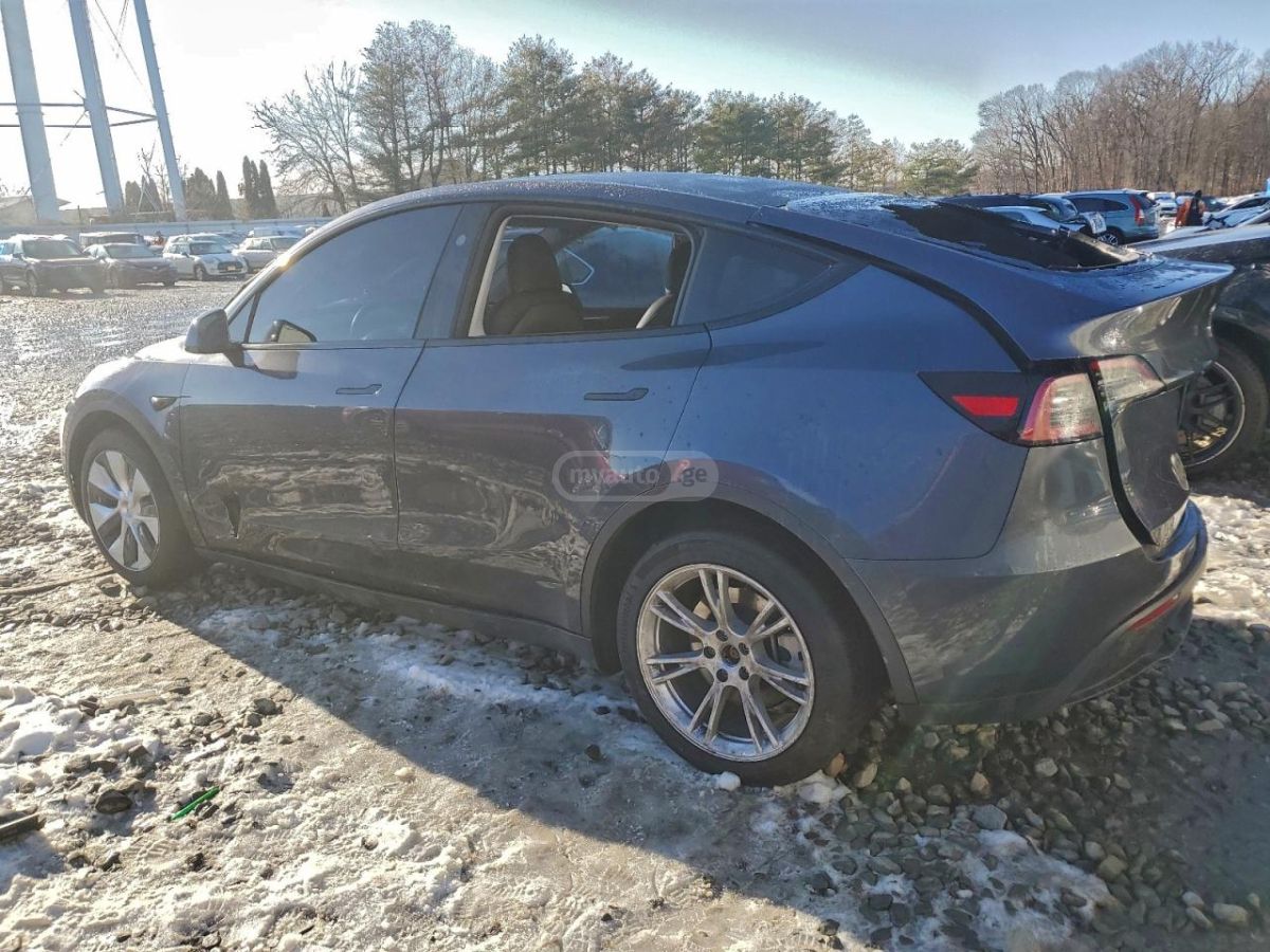 Tesla Model S 2023 — photo 2