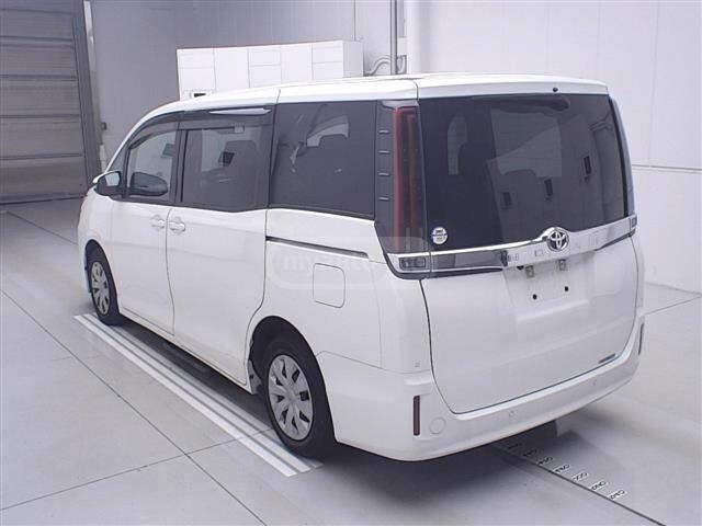 Toyota Noah 2020 — photo 2