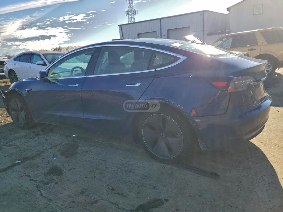 Tesla Model S 2018 — photo 2