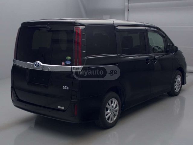 Toyota Noah 2020 — photo 2