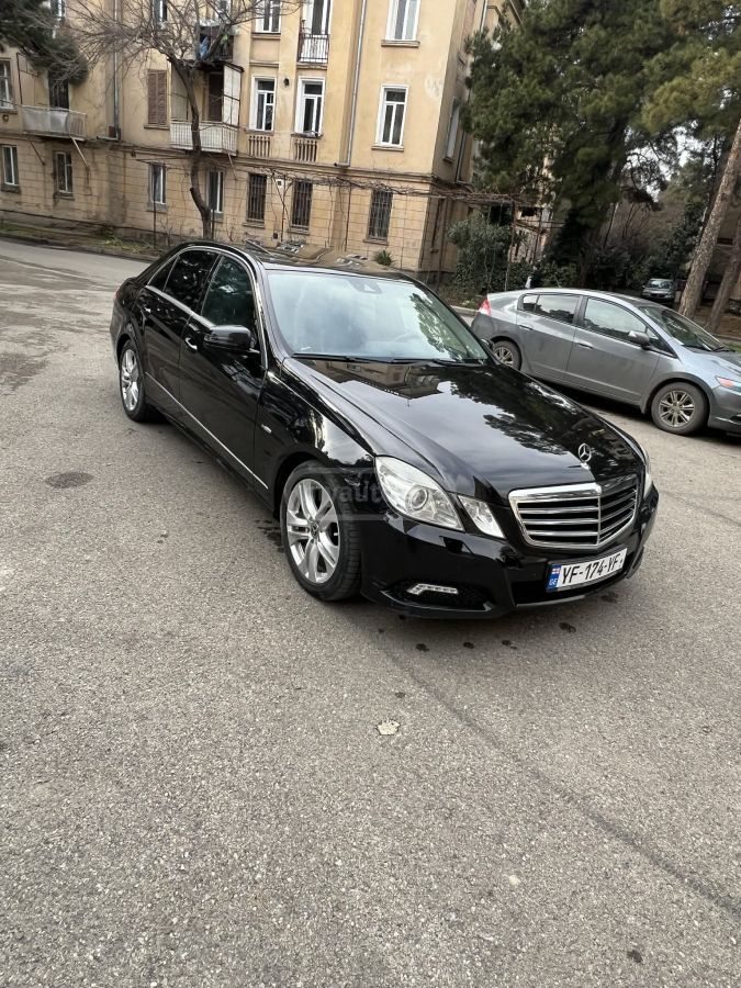 Mercedes-Benz E 350 2009 — photo 2