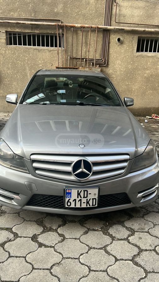Mercedes-Benz C 250 2013 — photo 2