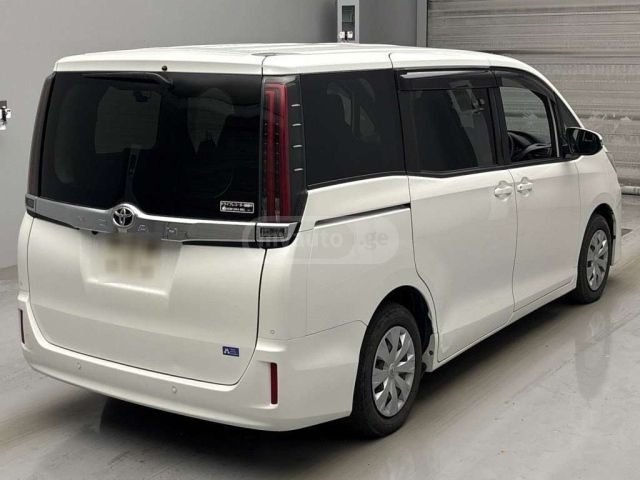 Toyota Noah 2020 — photo 2