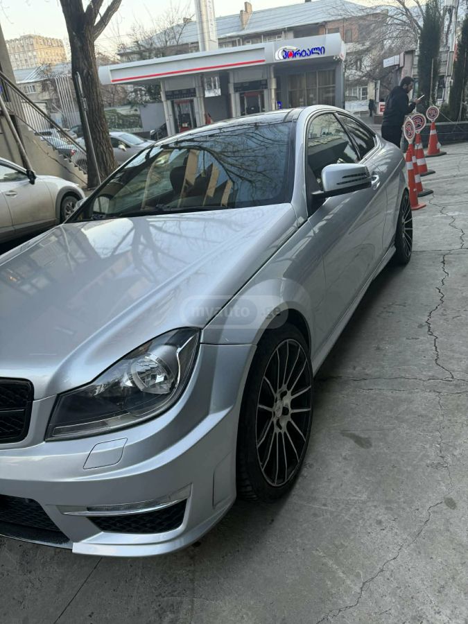 Mercedes-Benz CLK 220 2011 — photo 2