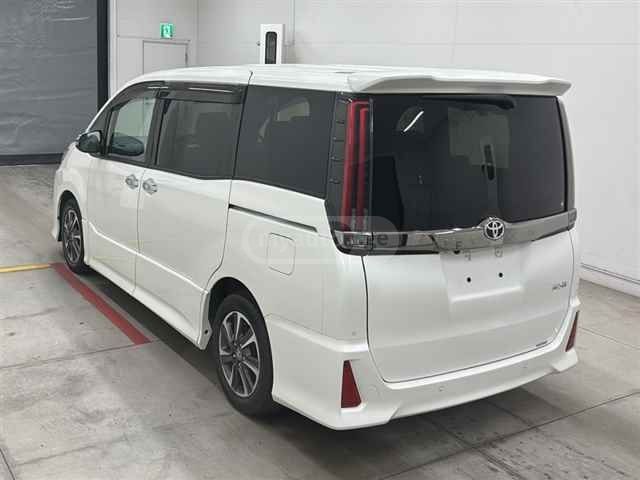Toyota Noah 2020 — photo 2