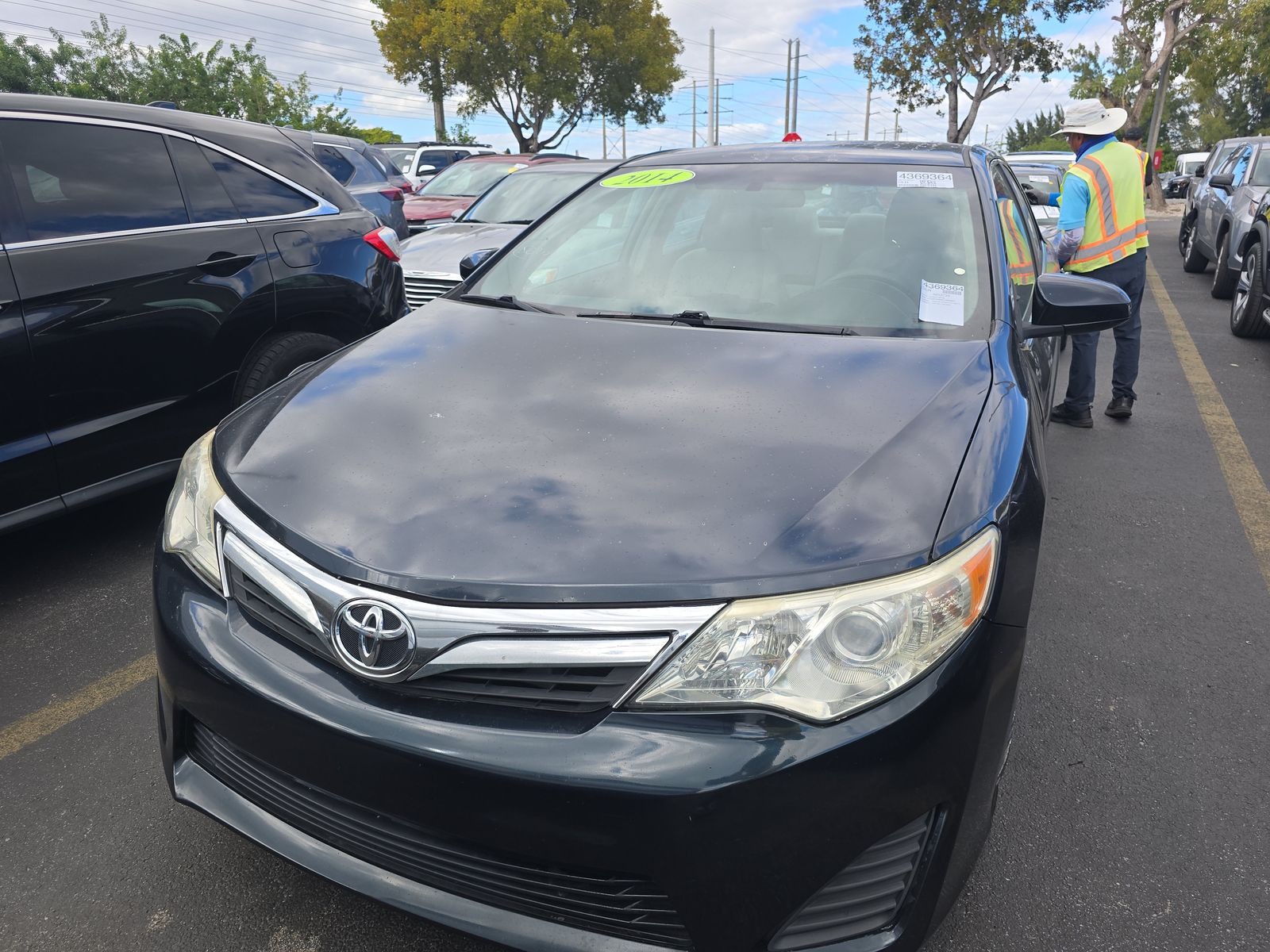Toyota Camry 2014 — photo 2