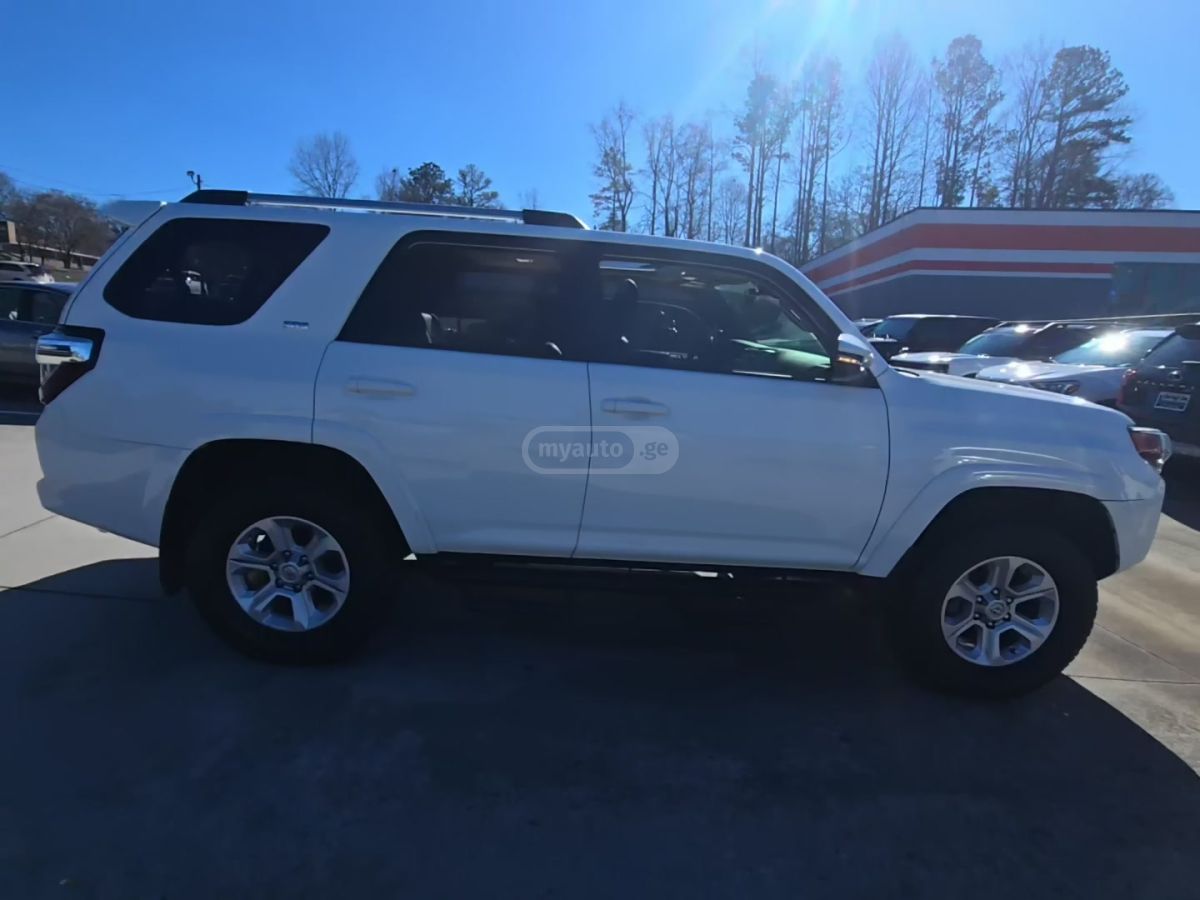 Toyota 4Runner 2020 — photo 2