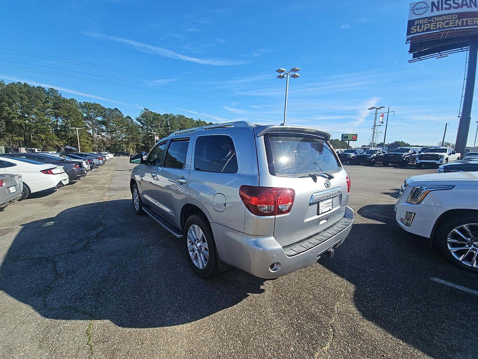 Toyota Sequoia 2019 — photo 2