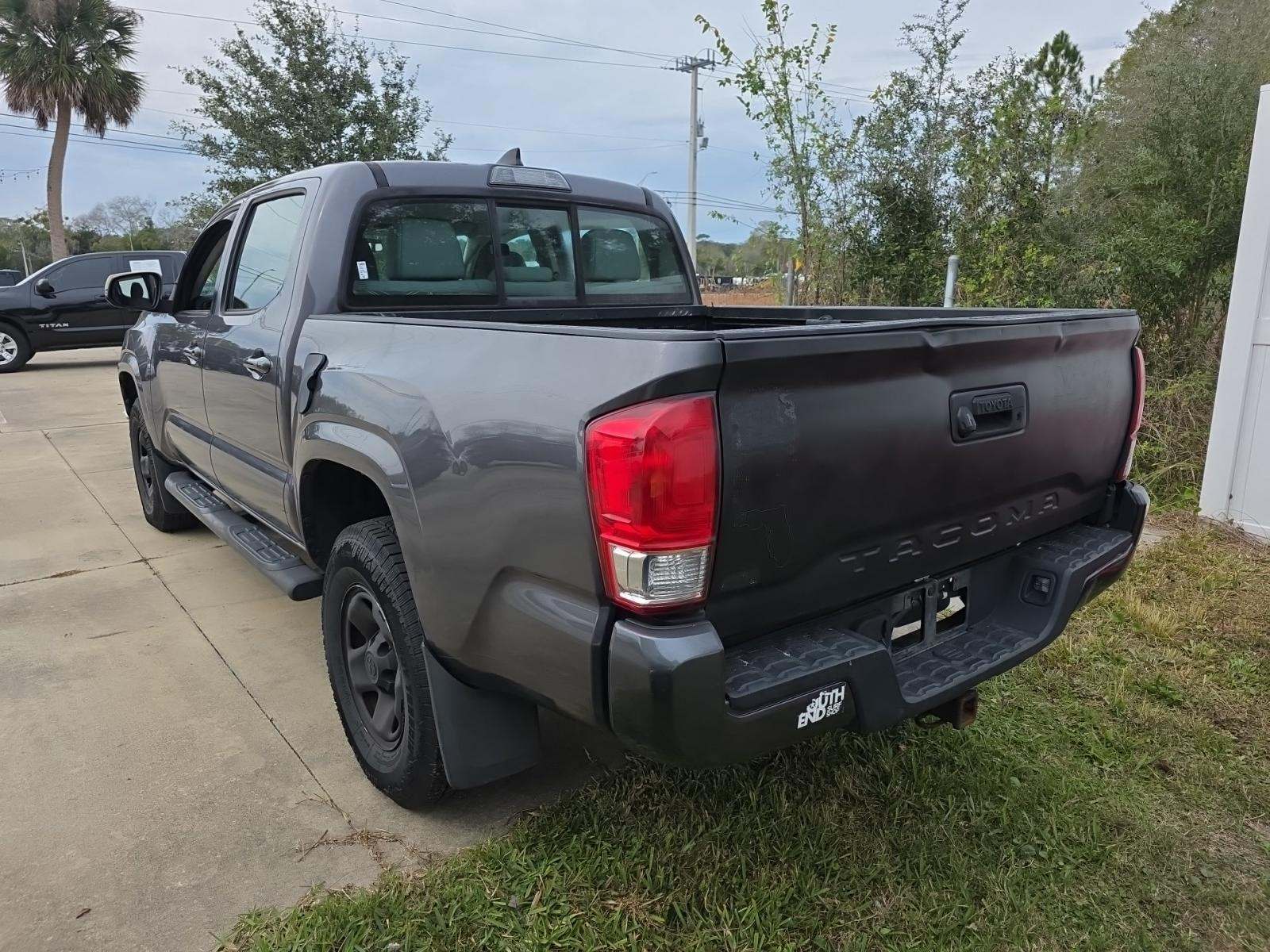 Toyota Tacoma 2017 — photo 2