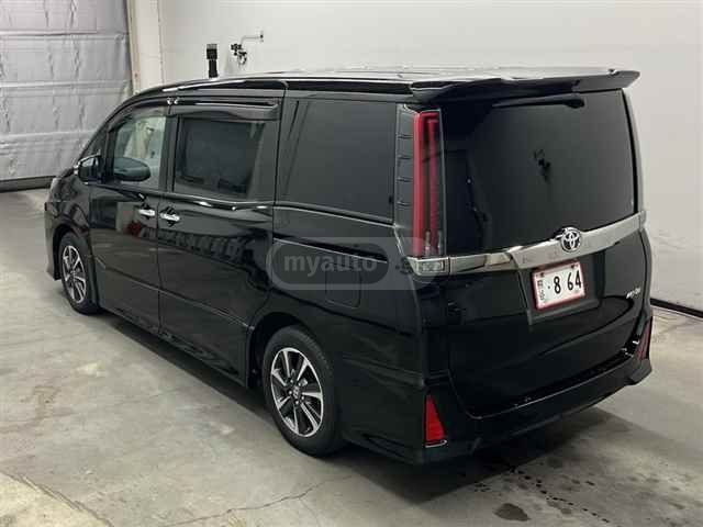 Toyota Noah 2020 — photo 2