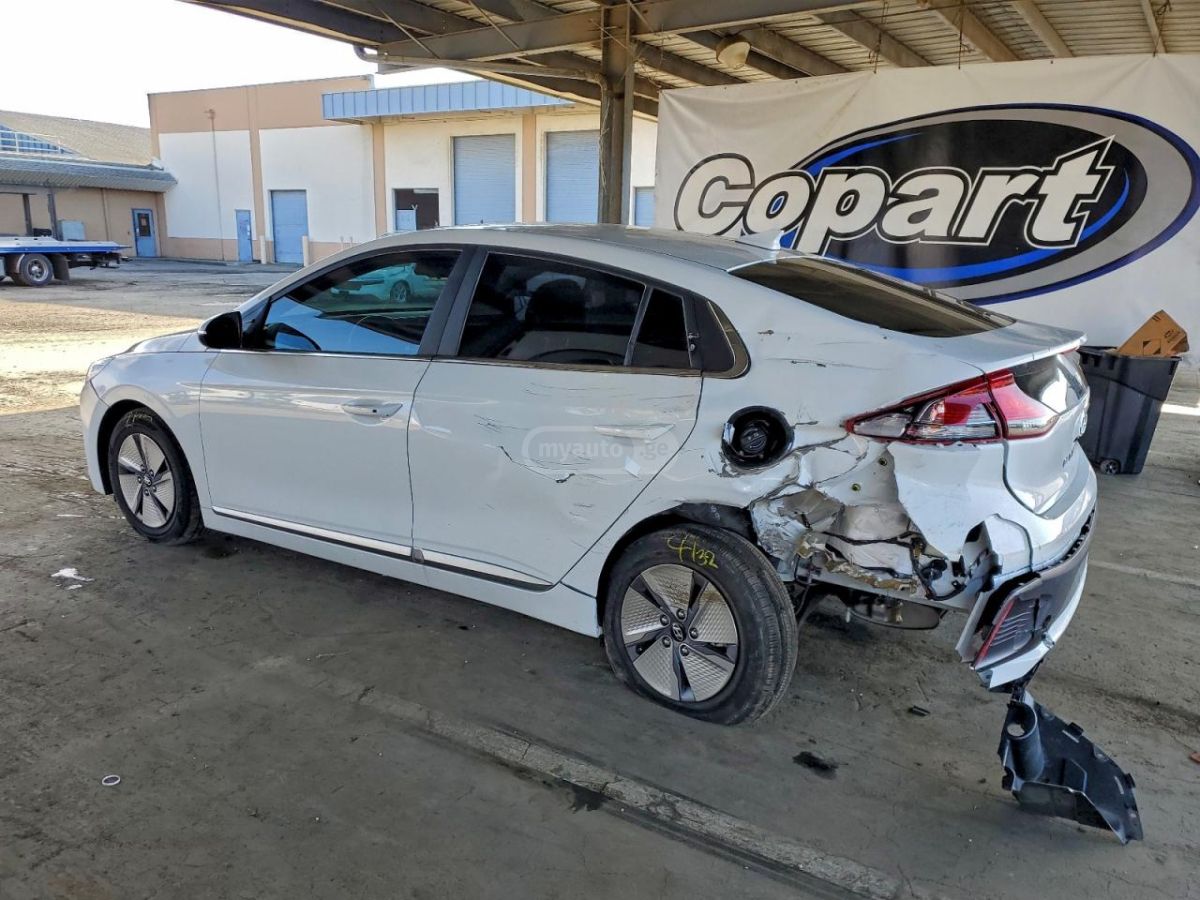 Hyundai Ioniq 2022 — photo 2