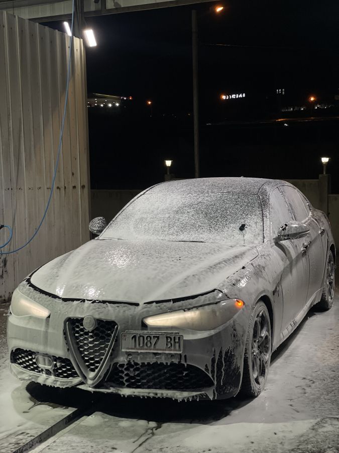 Alfa Romeo Giulia 2018 — photo 2