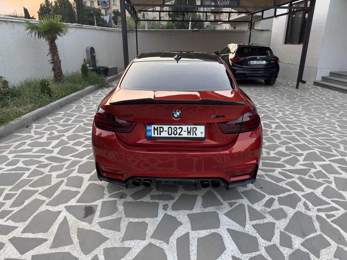 BMW M4 2015 — photo 2
