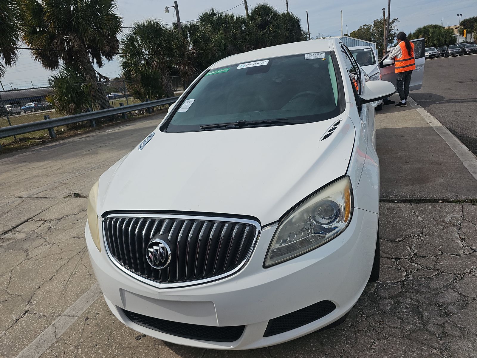 Buick Verano 2016 — photo 2