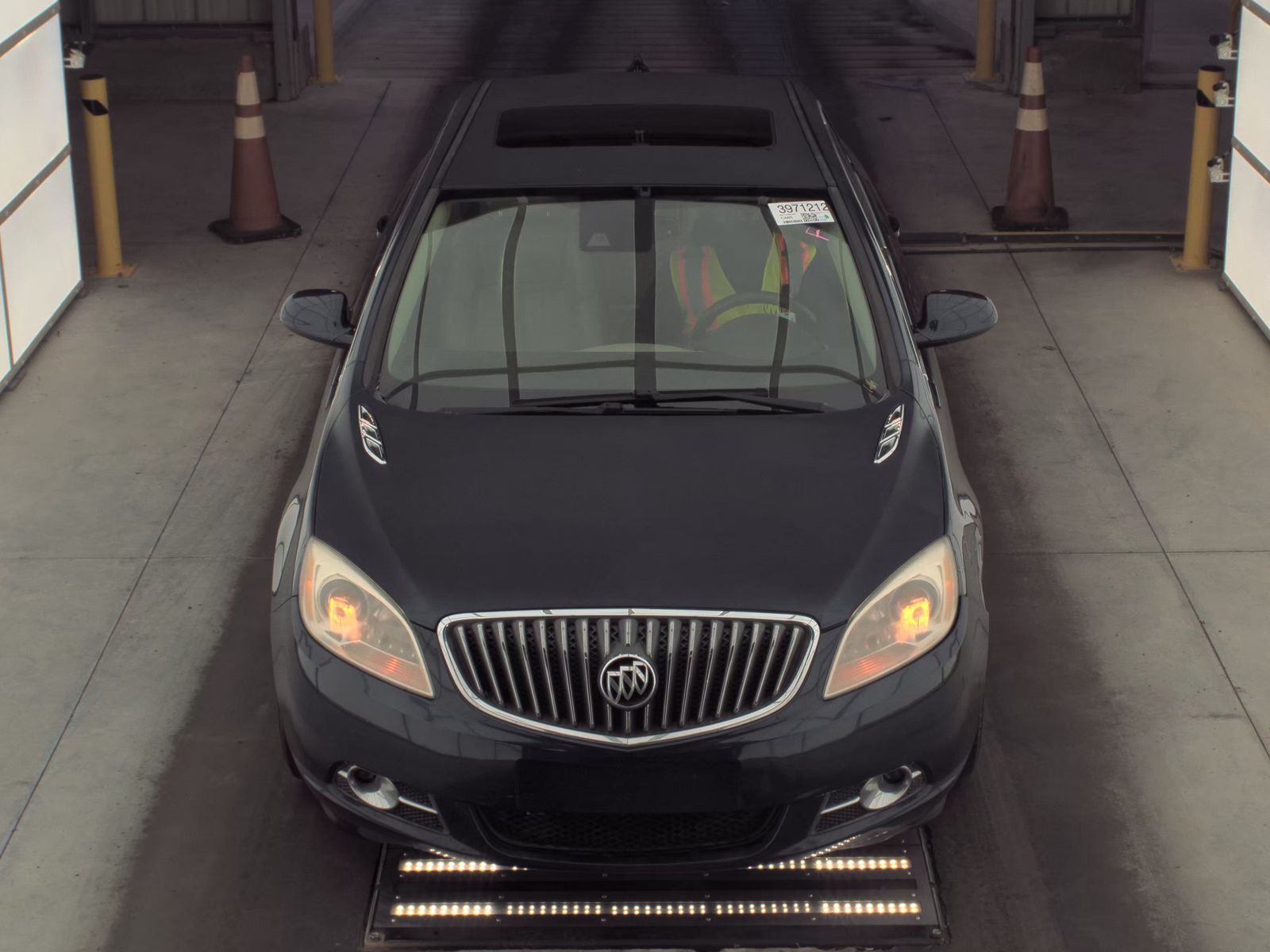 Buick Verano 2015 — photo 2