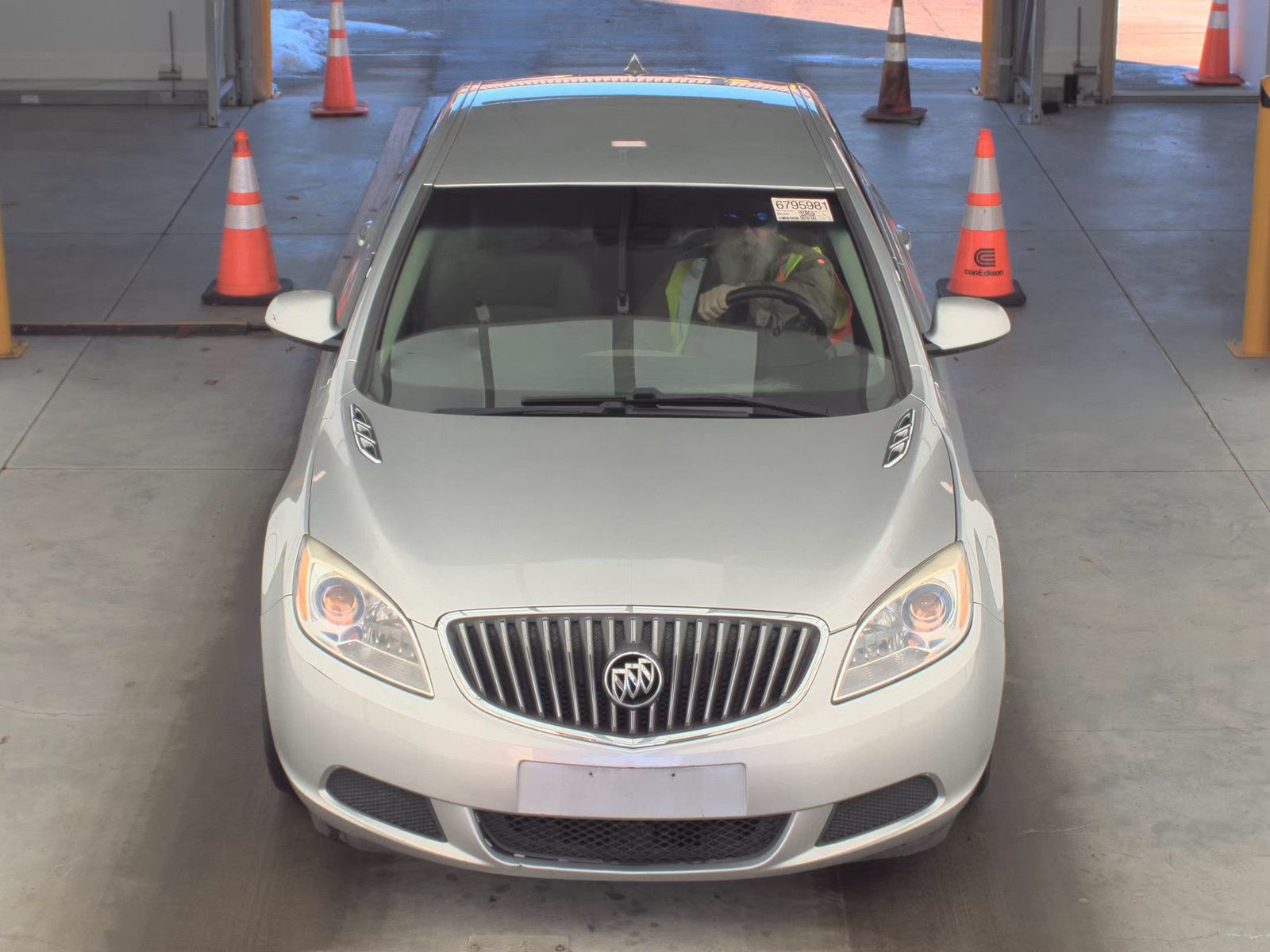 Buick Verano 2015 — photo 2