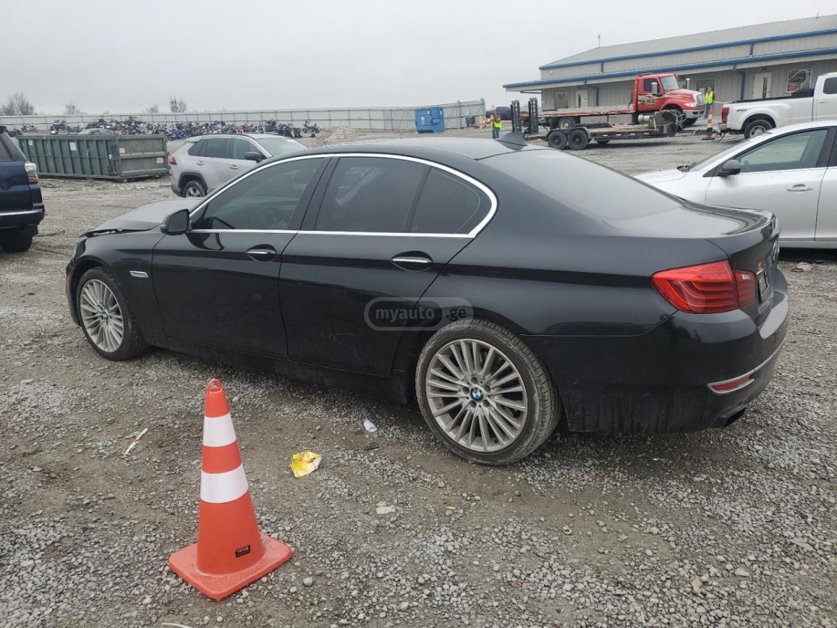 BMW 550 2015 — photo 2