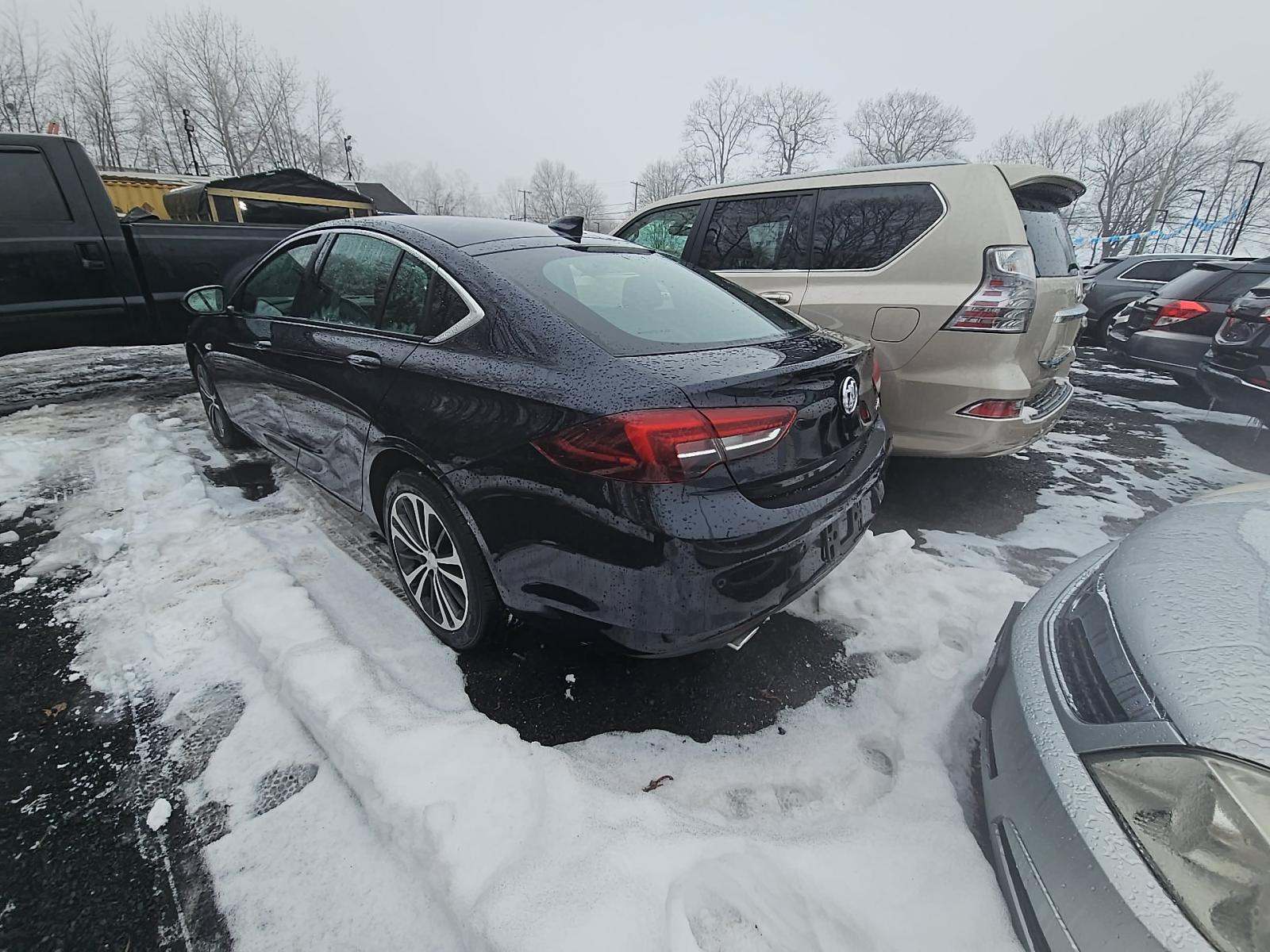 Buick Regal 2019 — photo 2