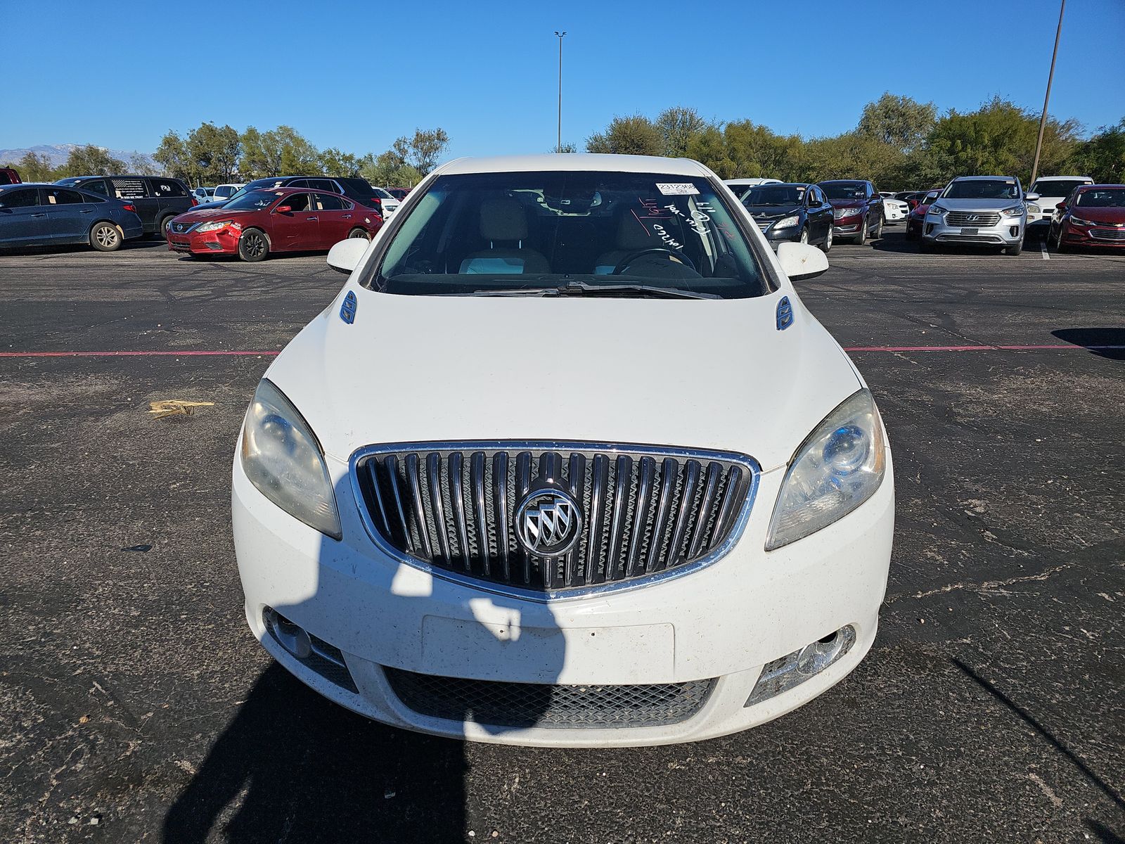 Buick Verano 2017 — photo 2
