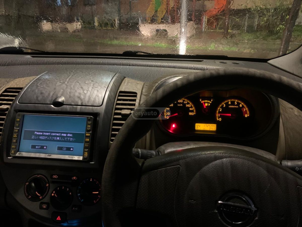 Nissan Note 2005 — photo 2