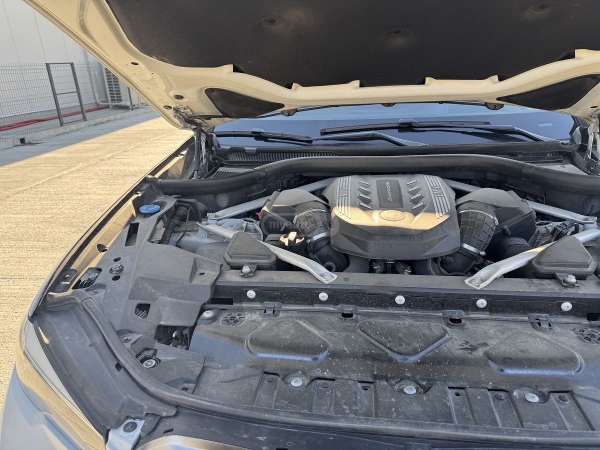 BMW X5 2019 — photo 2