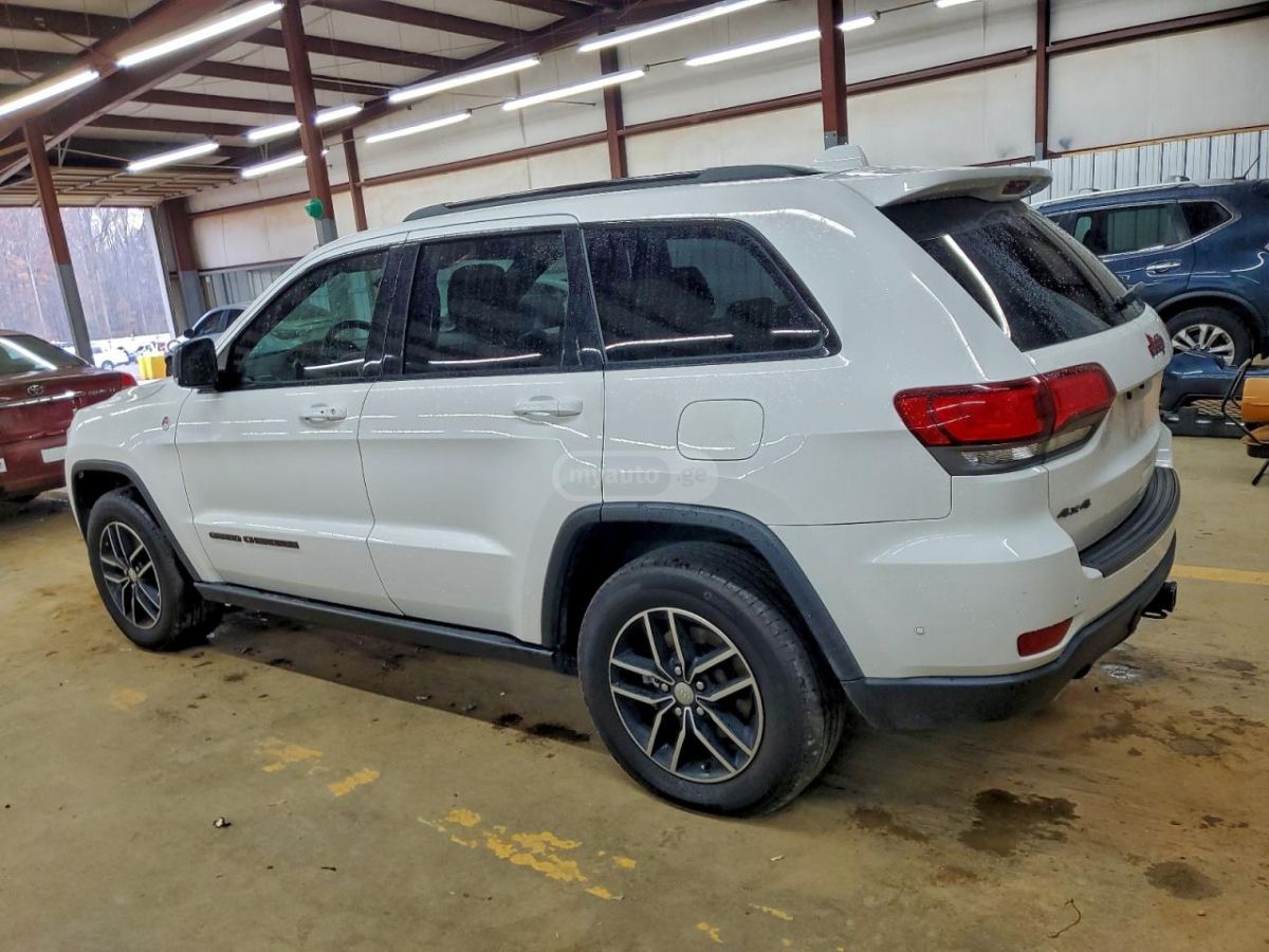 Jeep Grand Cherokee 2018 — photo 2