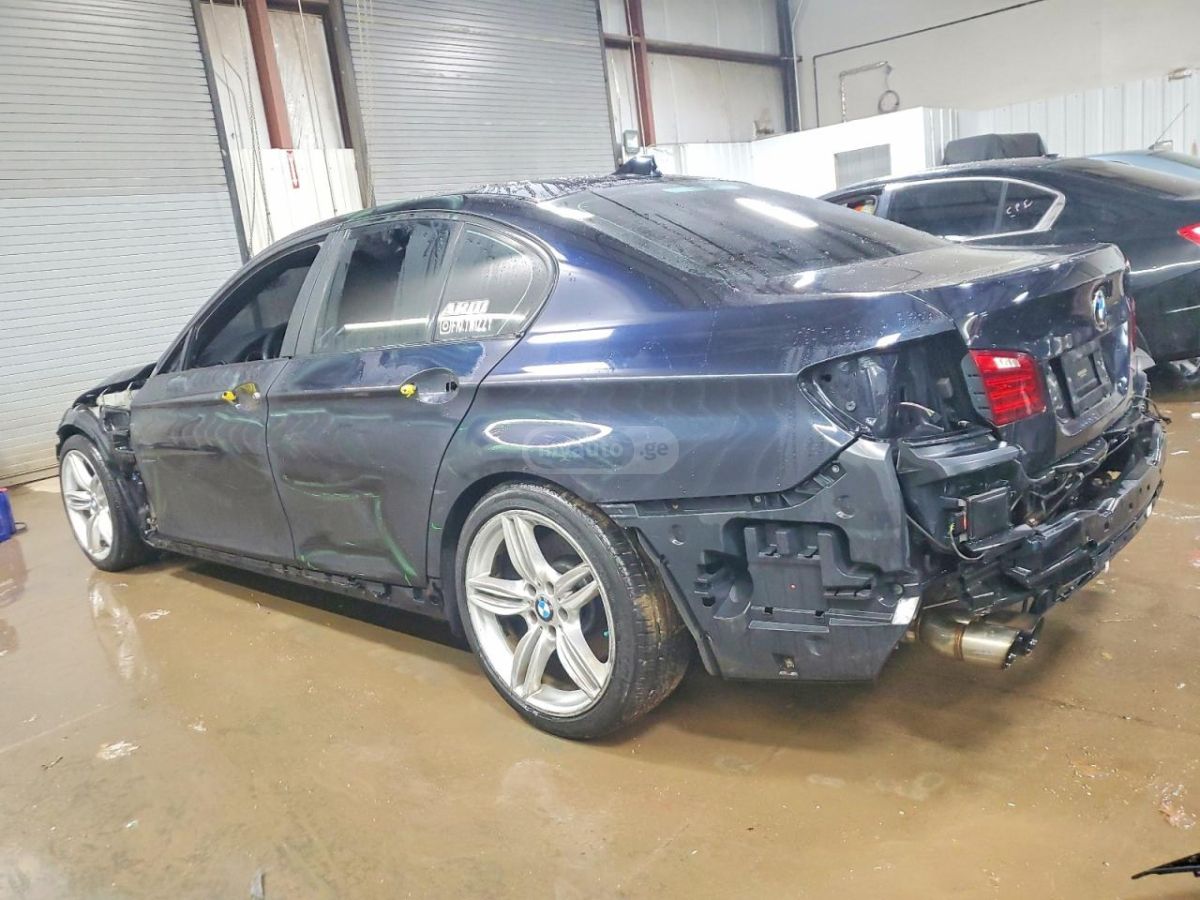 BMW 550 2015 — photo 2