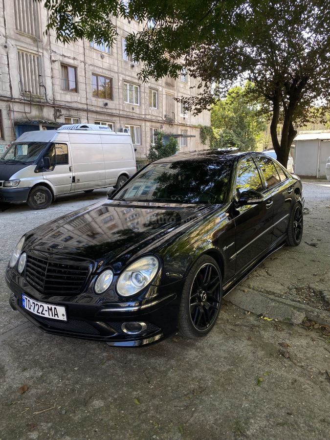 Mercedes-Benz E 500 2002 — photo 2