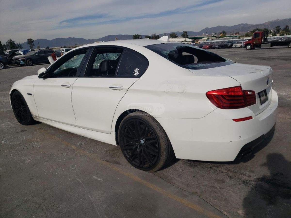 BMW 550 2016 — photo 2