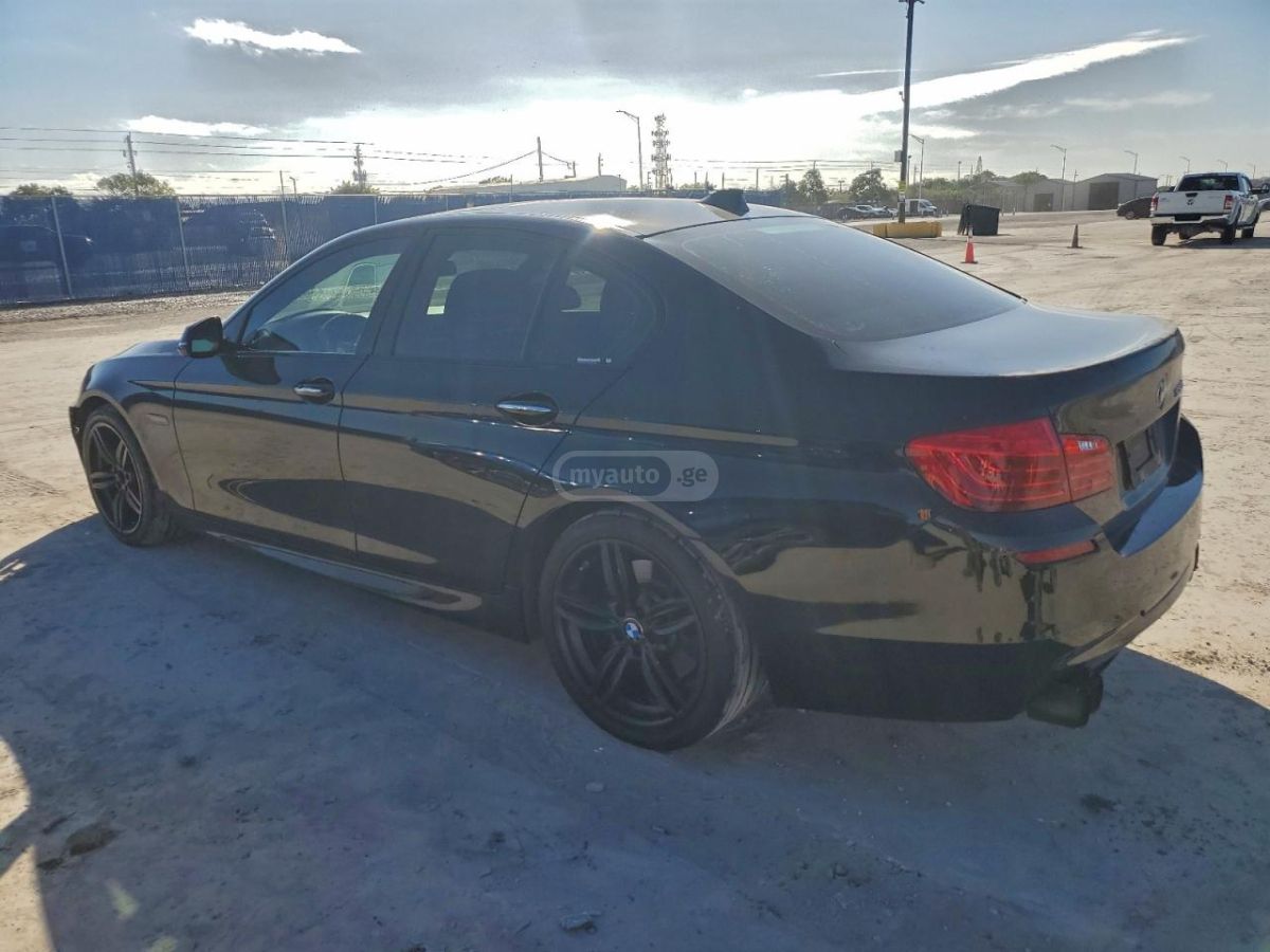 BMW 550 2016 — photo 2