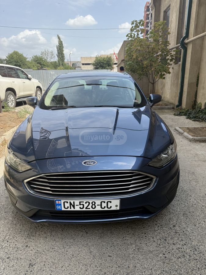 Ford Fusion 2019 — photo 2