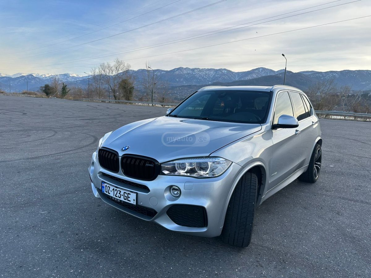 BMW X5 2017 — photo 2