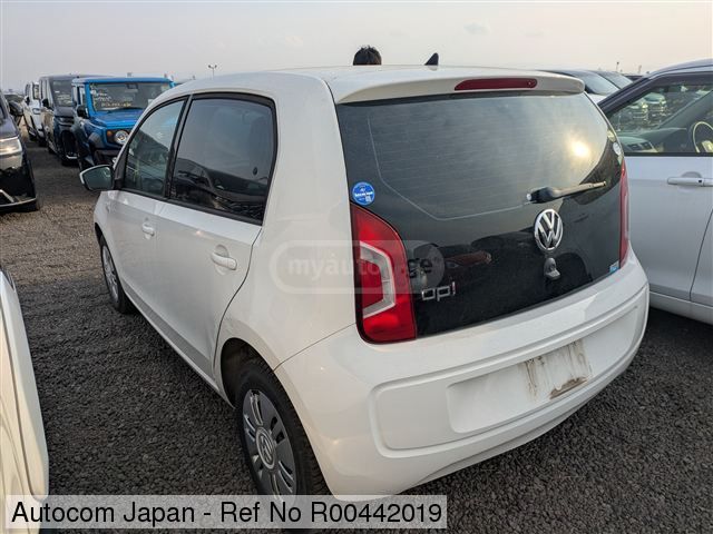 Volkswagen Up 2014 — photo 2