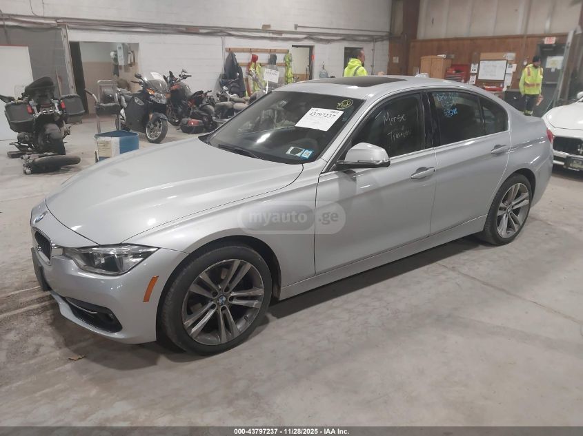 BMW 330 2018 — photo 2
